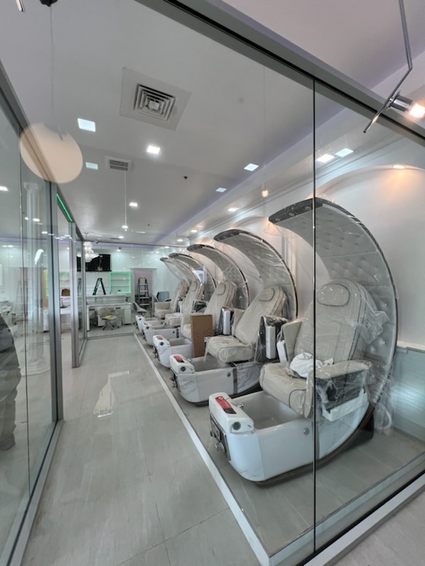 Glass Storefront Enclosure